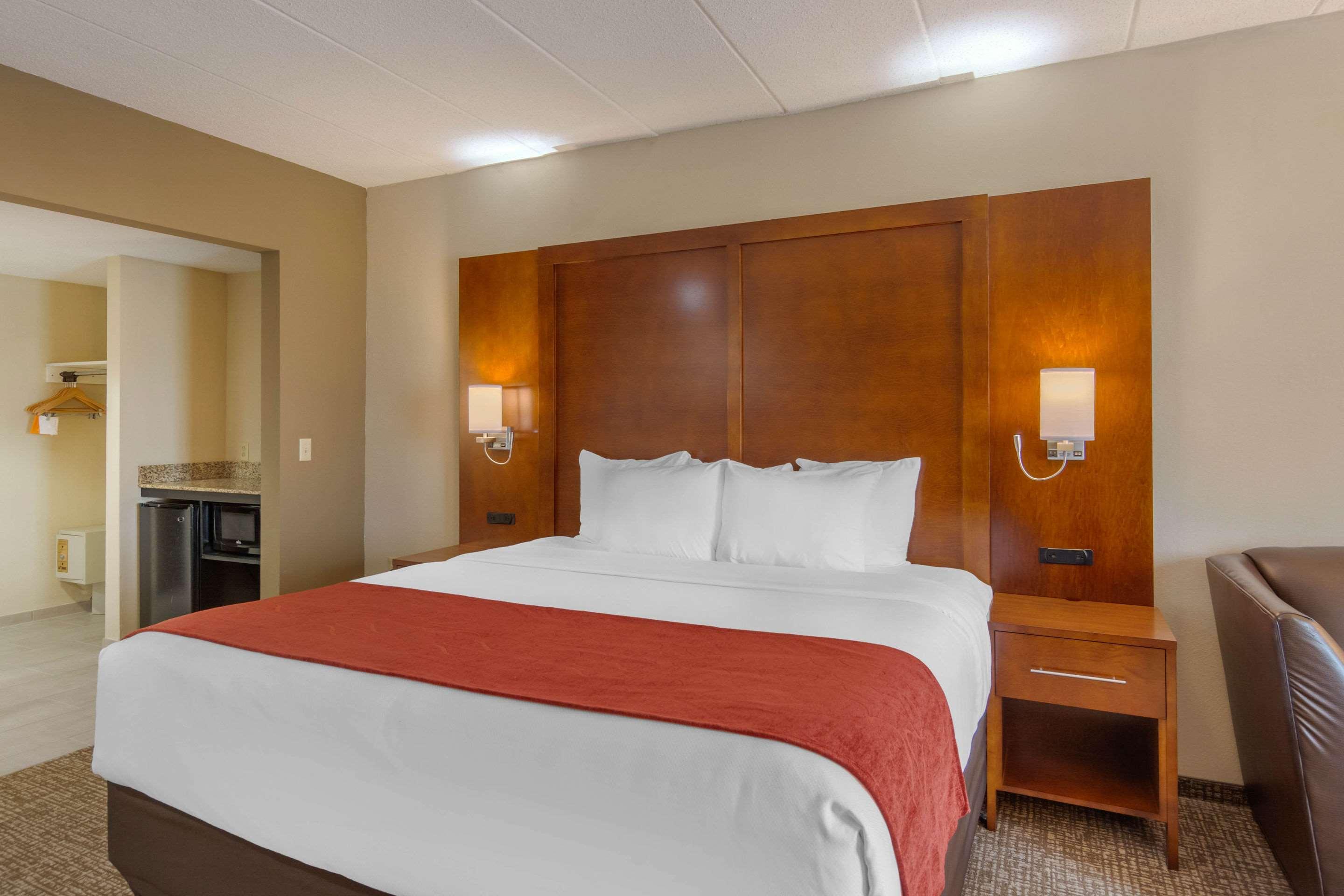 Comfort Suites Southpark Colonial Heights Bagian luar foto