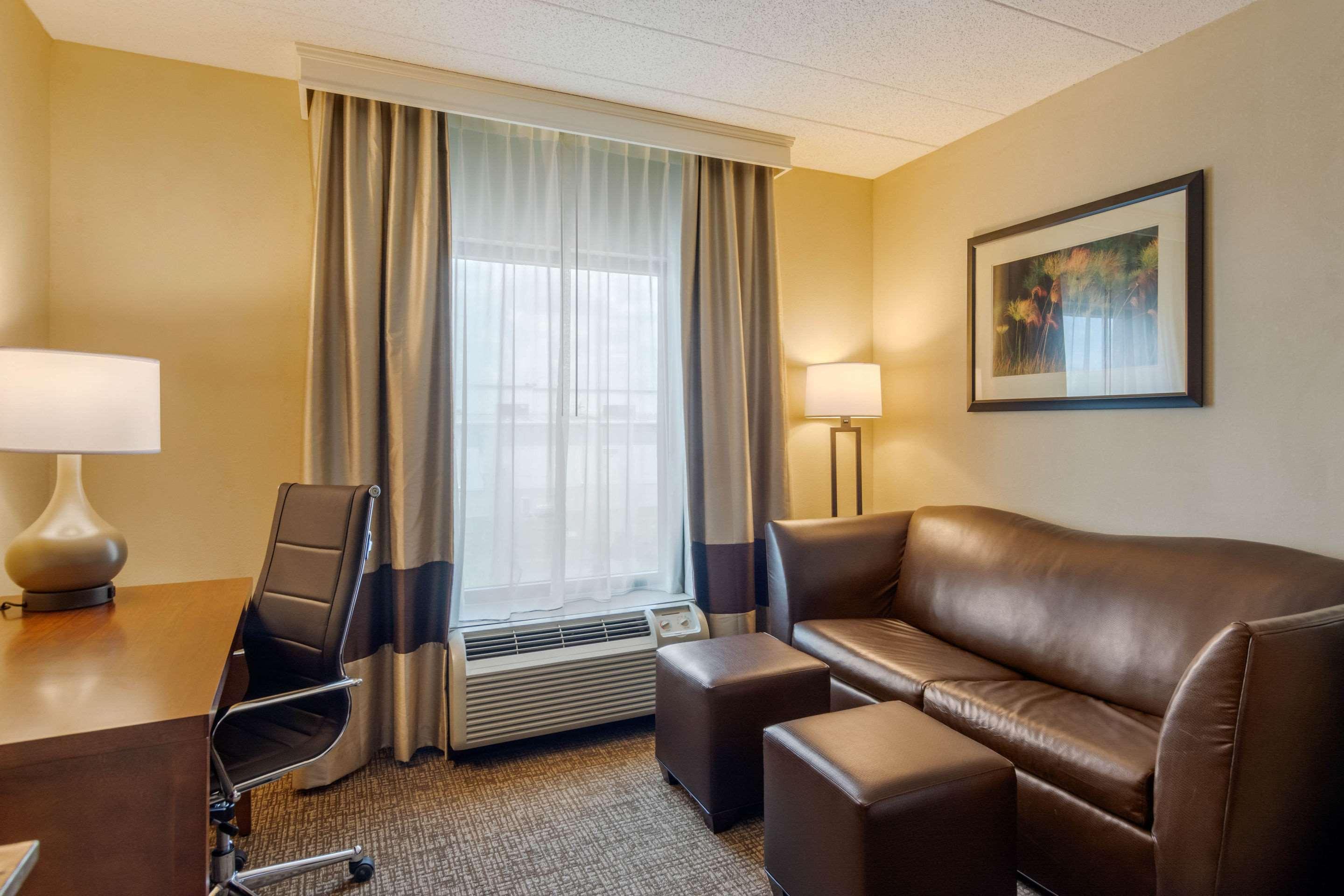 Comfort Suites Southpark Colonial Heights Bagian luar foto