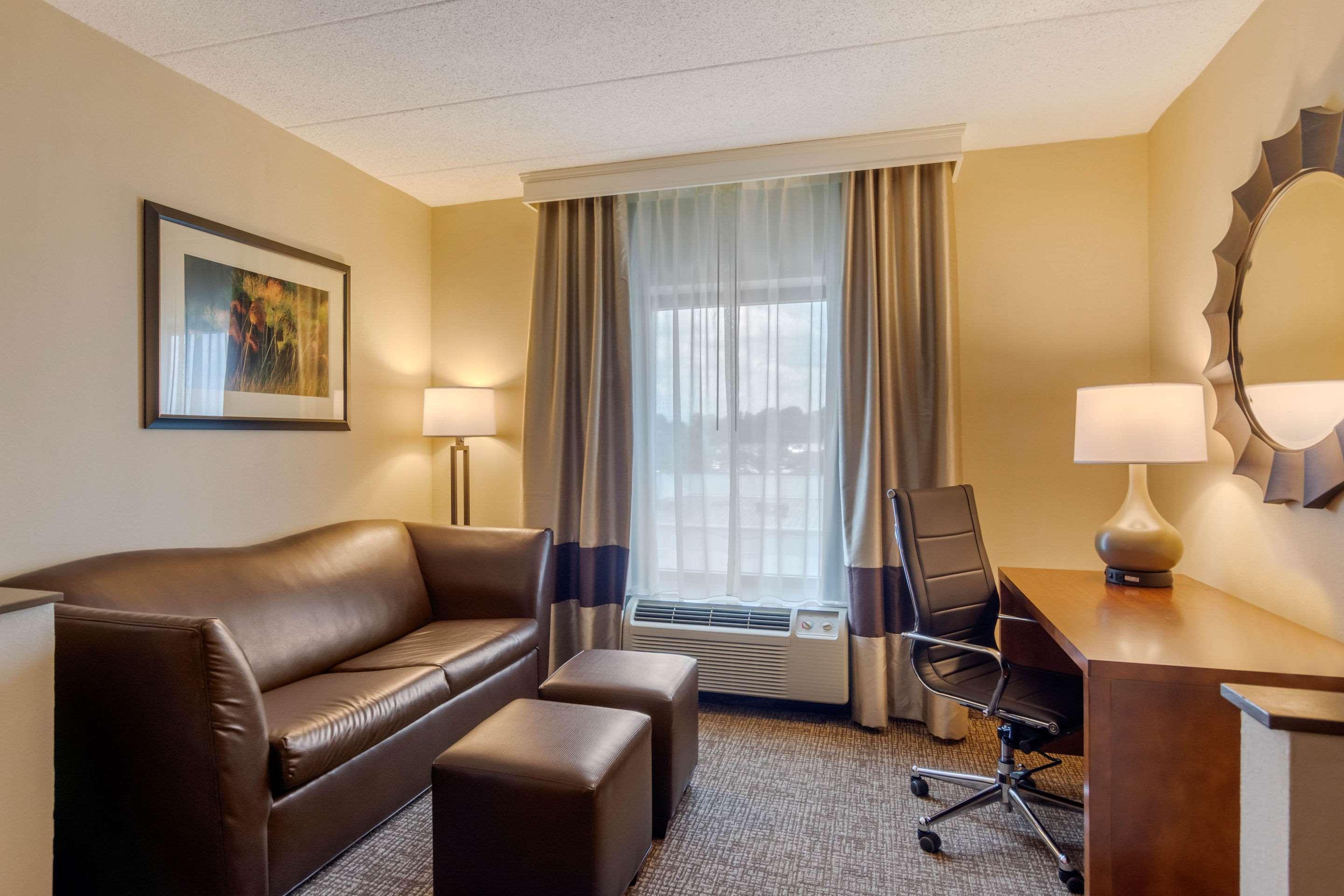 Comfort Suites Southpark Colonial Heights Bagian luar foto