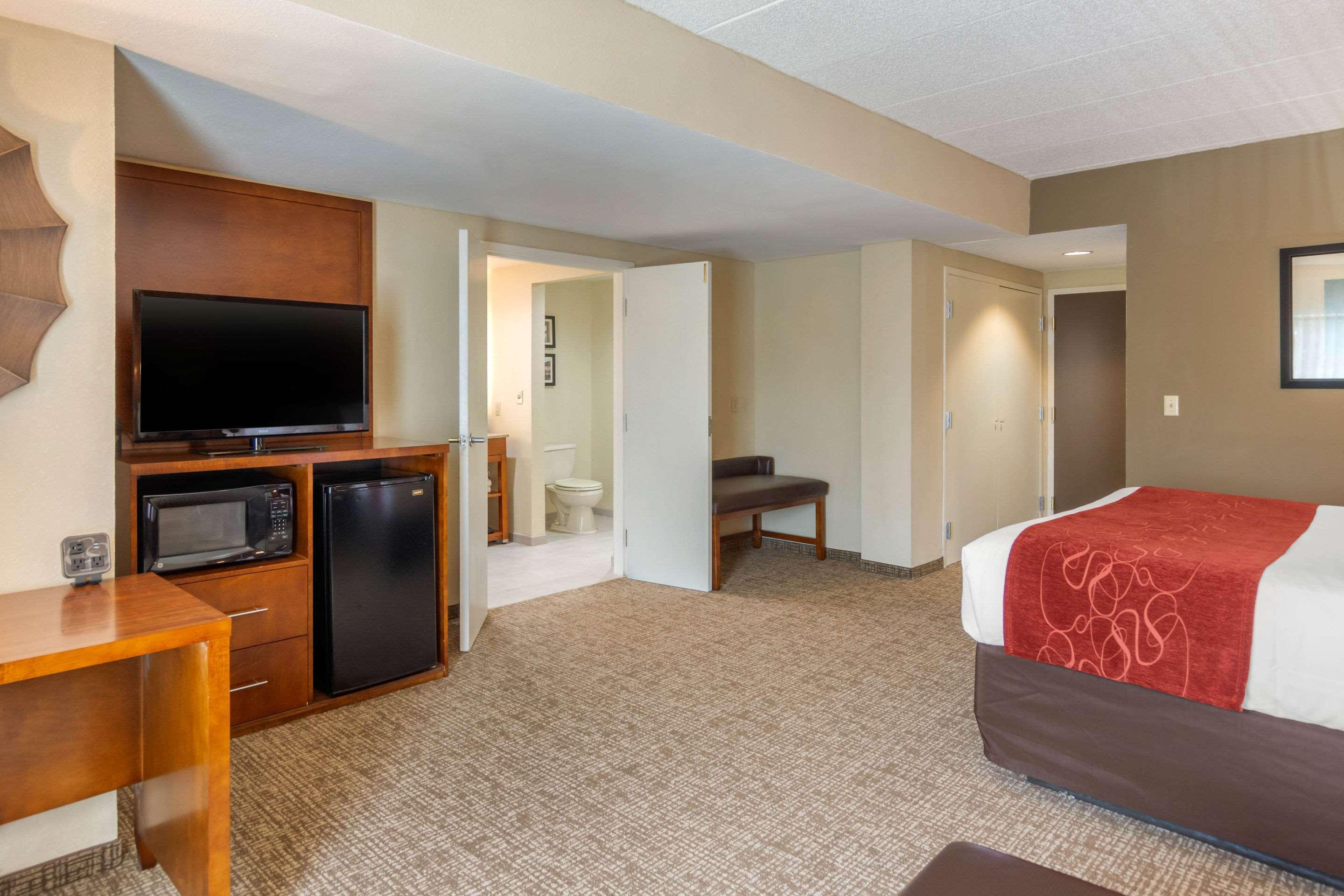 Comfort Suites Southpark Colonial Heights Bagian luar foto